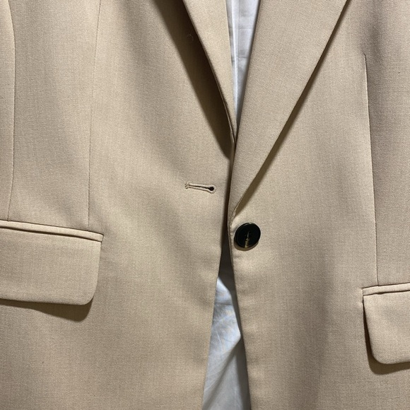 Beige H&M blazer - Picture 2 of 3